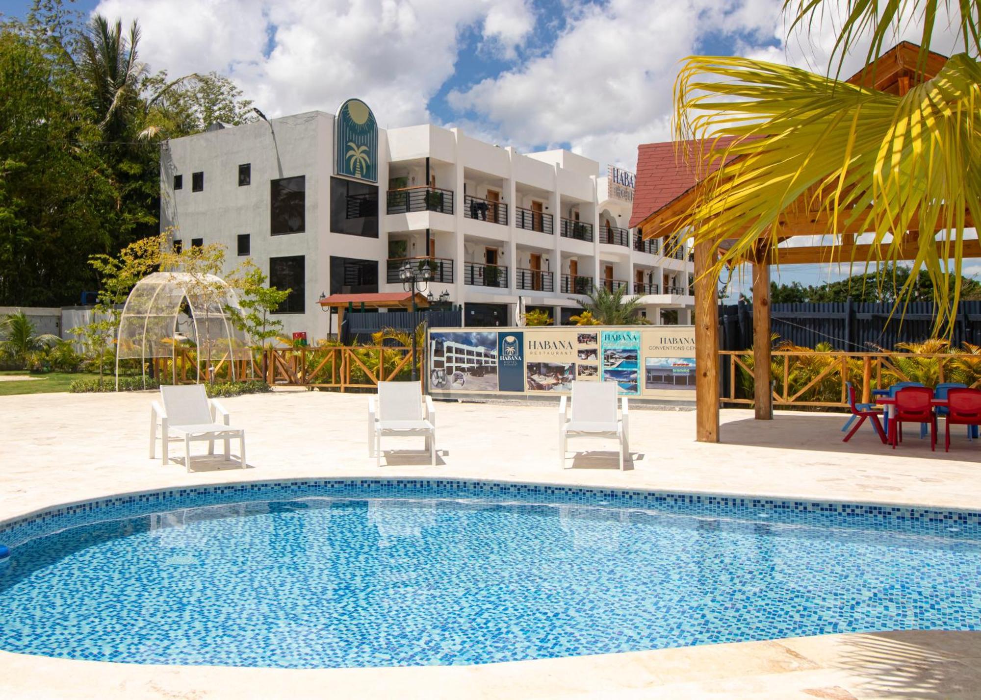 Habana Hotel Y Restaurante Higüey Kültér fotó